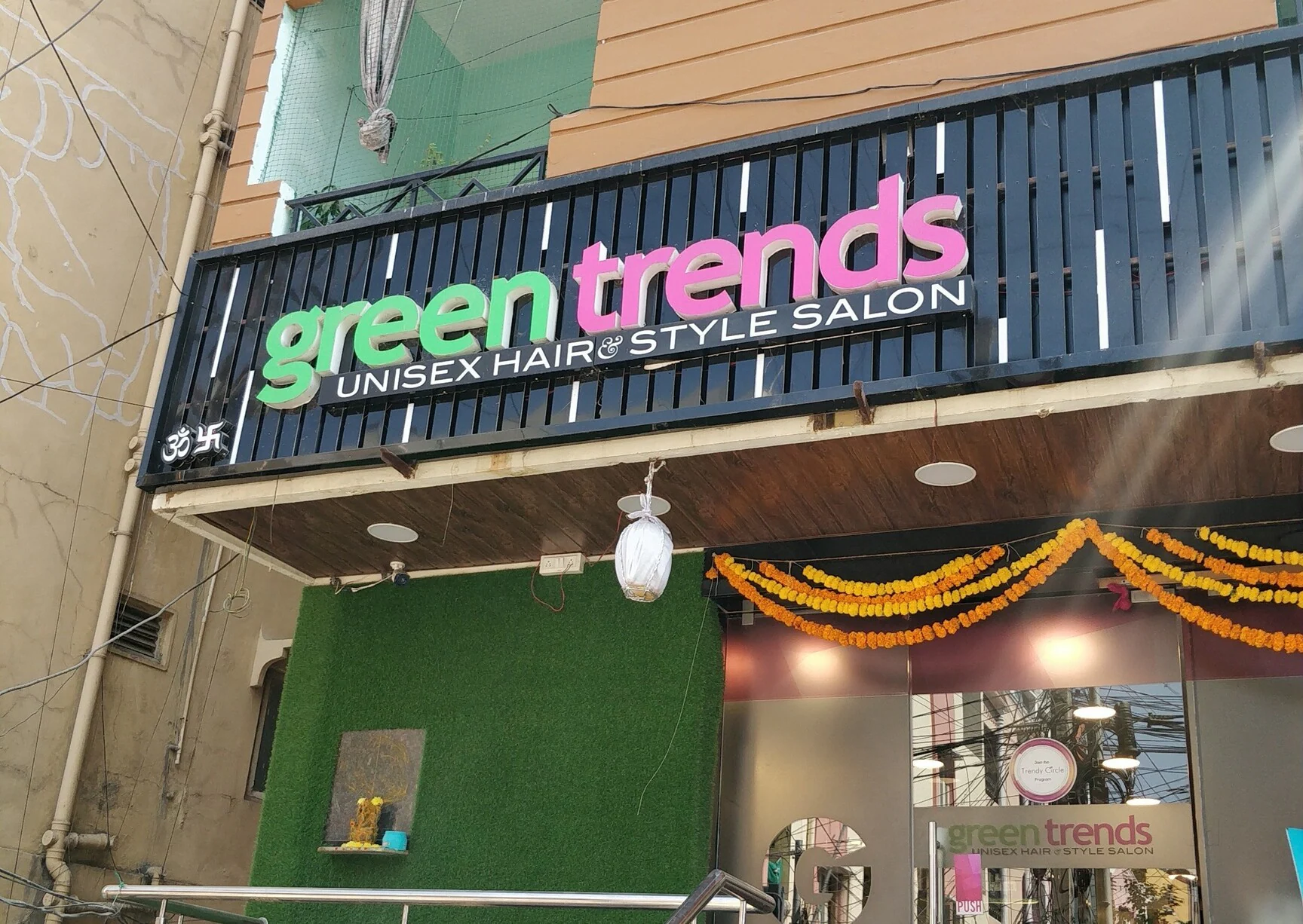 Green Trends Unisex Salon Sangareddy